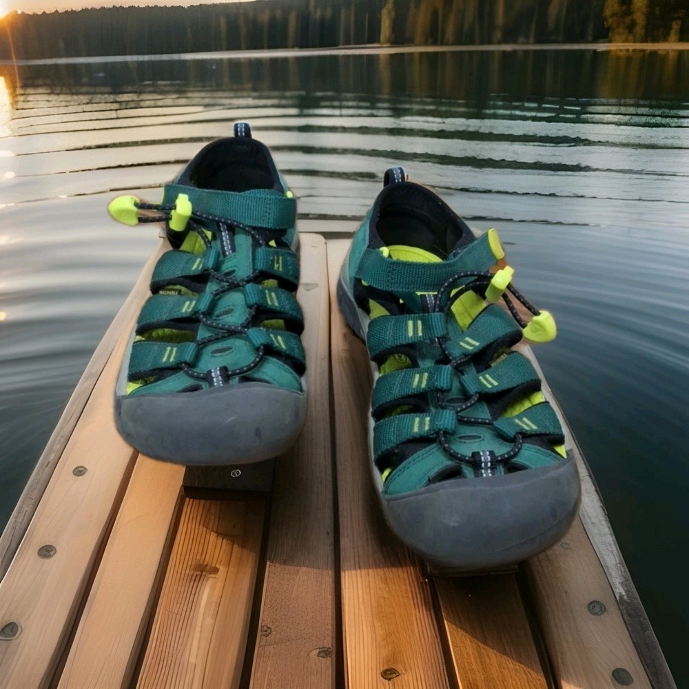 Keen Newport Waterproof Hiking Sandals Womens Size 5 Green Yellow Walking Shoes